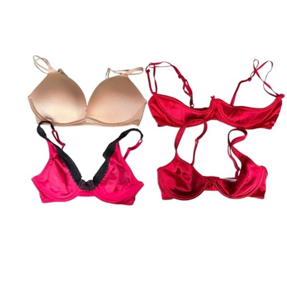 Bundle of‎ 4 y2k  bras size 34C